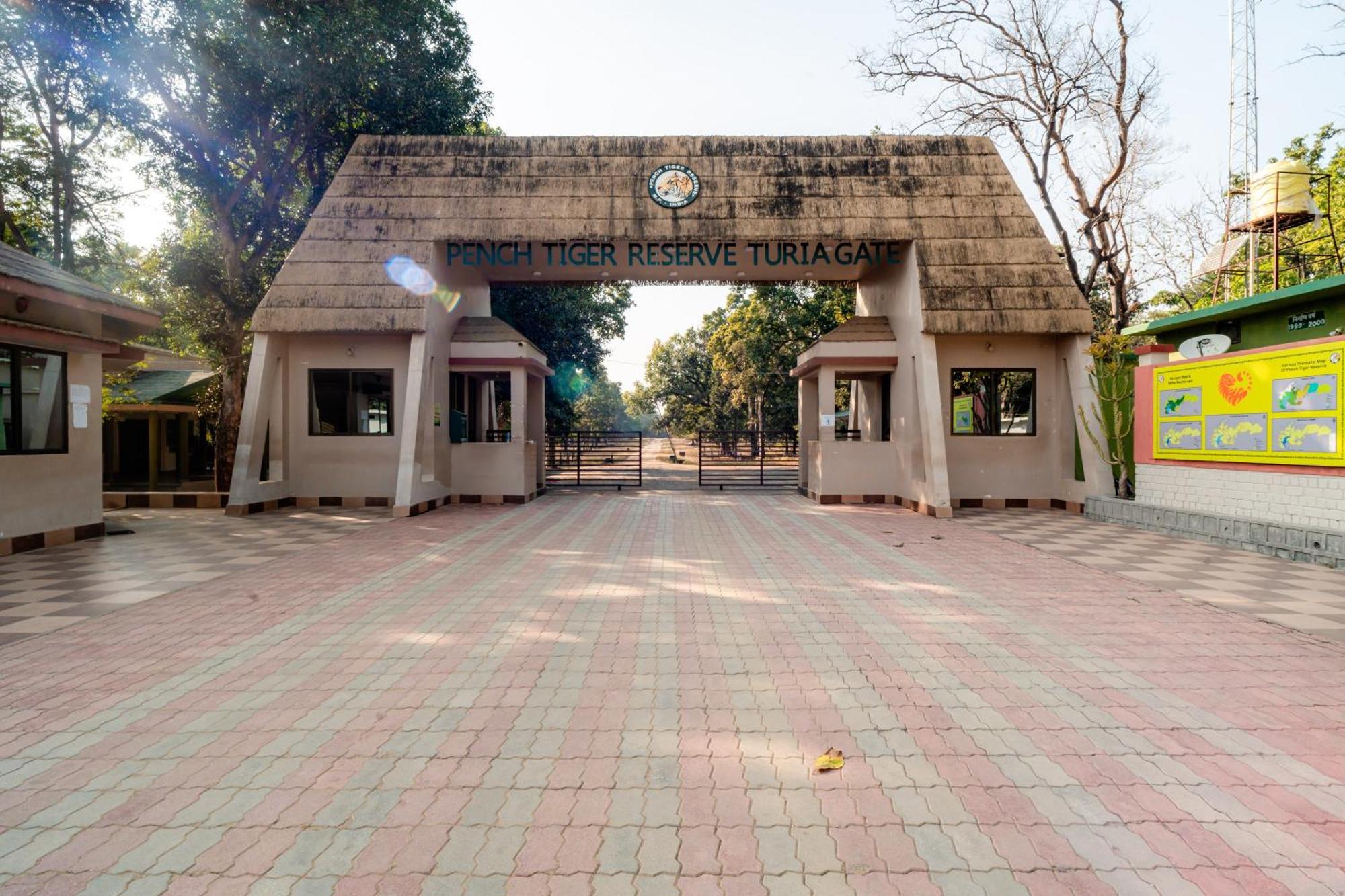 Hotel Treebo Premium Mowgli'S Den, Pench Khawāsa Esterno foto