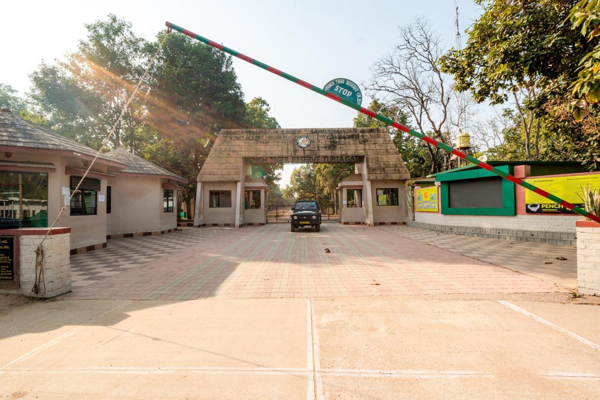 Hotel Treebo Premium Mowgli'S Den, Pench Khawāsa Esterno foto