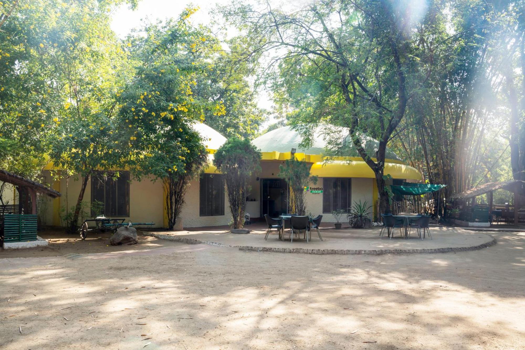 Hotel Treebo Premium Mowgli'S Den, Pench Khawāsa Esterno foto