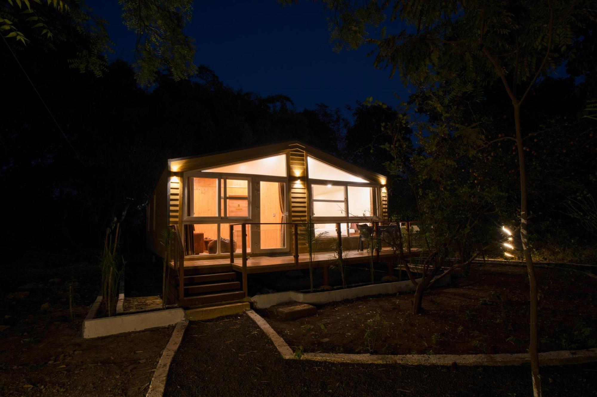 Hotel Treebo Premium Mowgli'S Den, Pench Khawāsa Esterno foto
