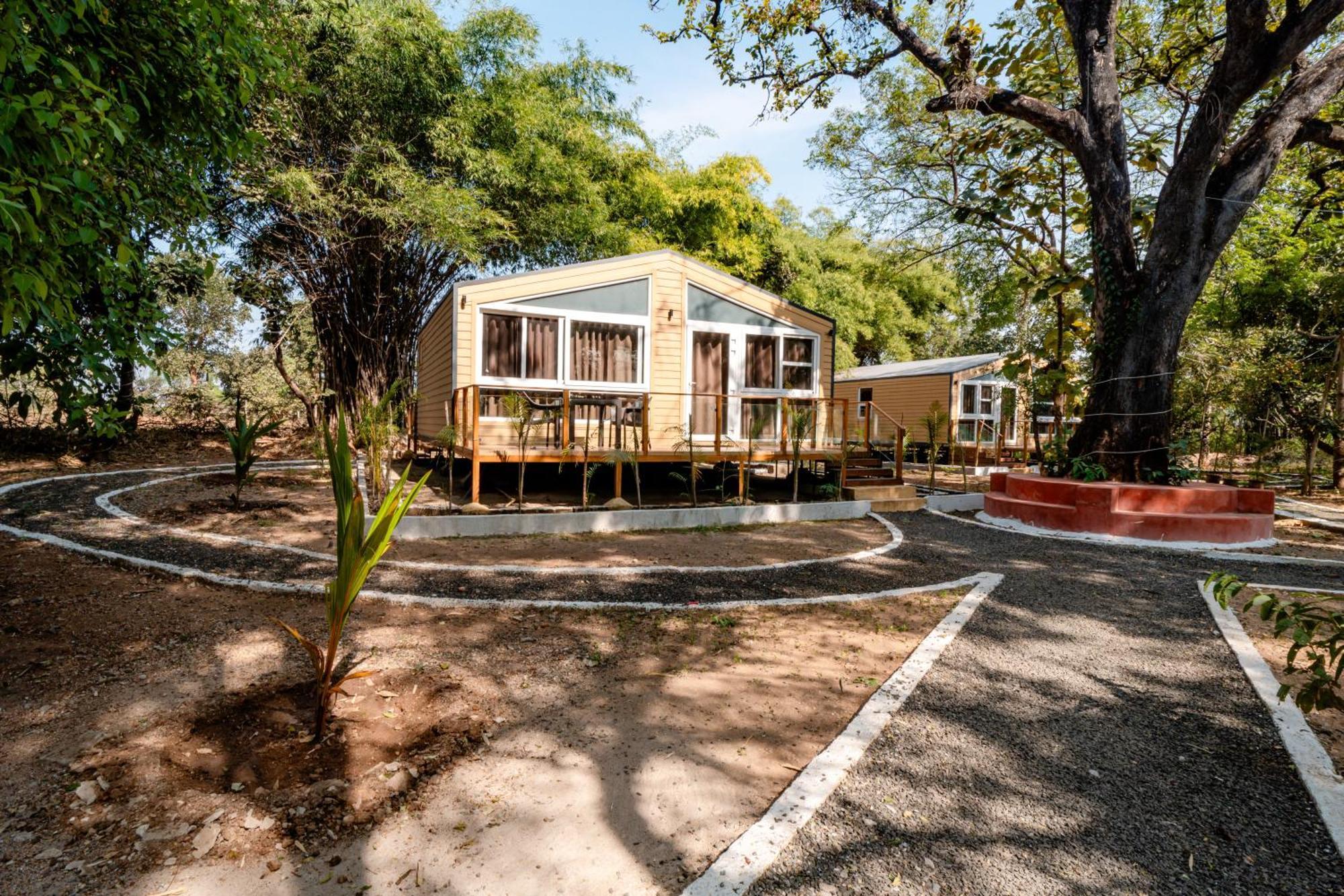 Hotel Treebo Premium Mowgli'S Den, Pench Khawāsa Esterno foto