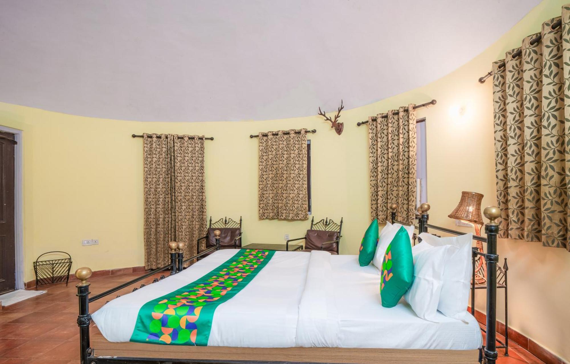 Hotel Treebo Premium Mowgli'S Den, Pench Khawāsa Esterno foto